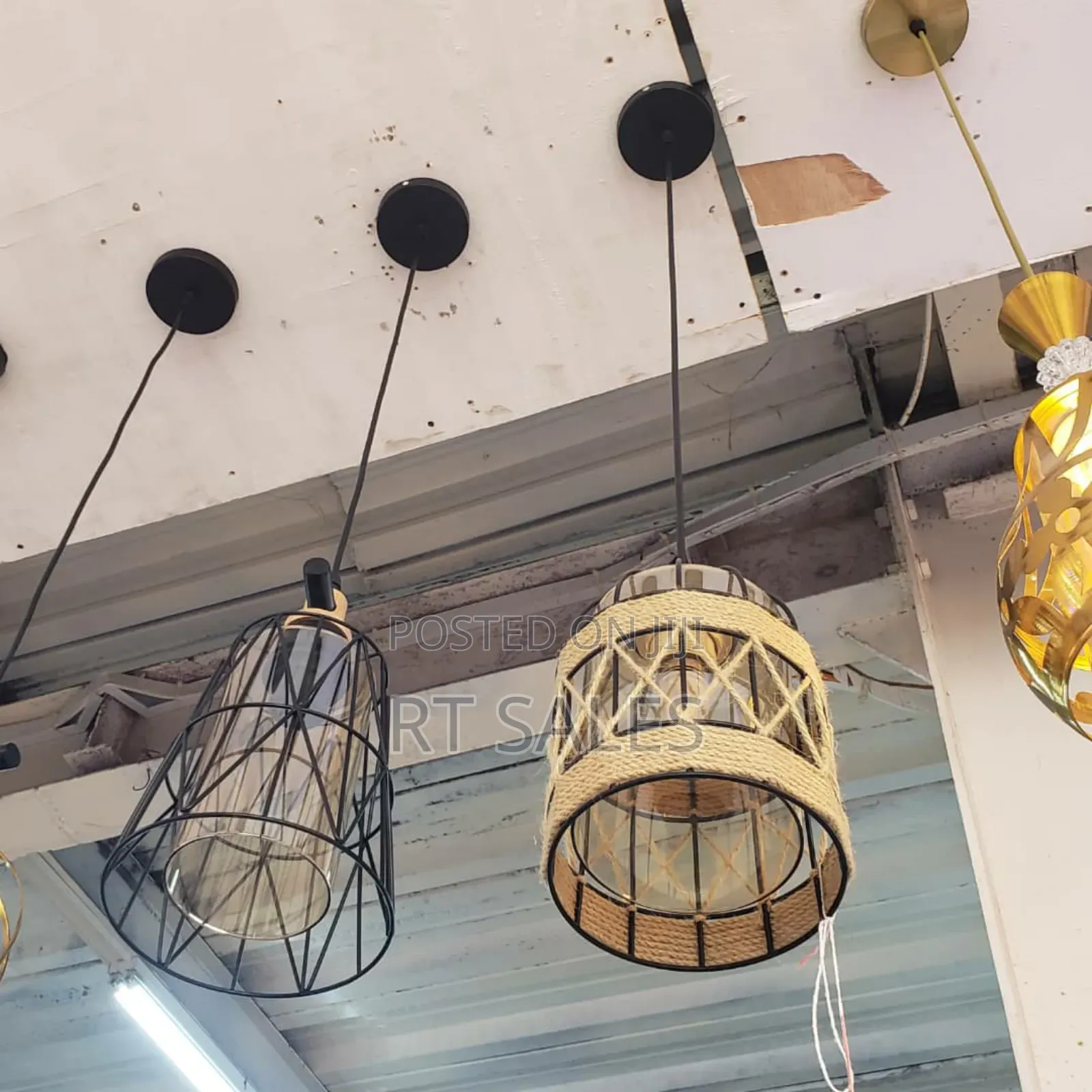 Luxury Living Single Pendant Light.