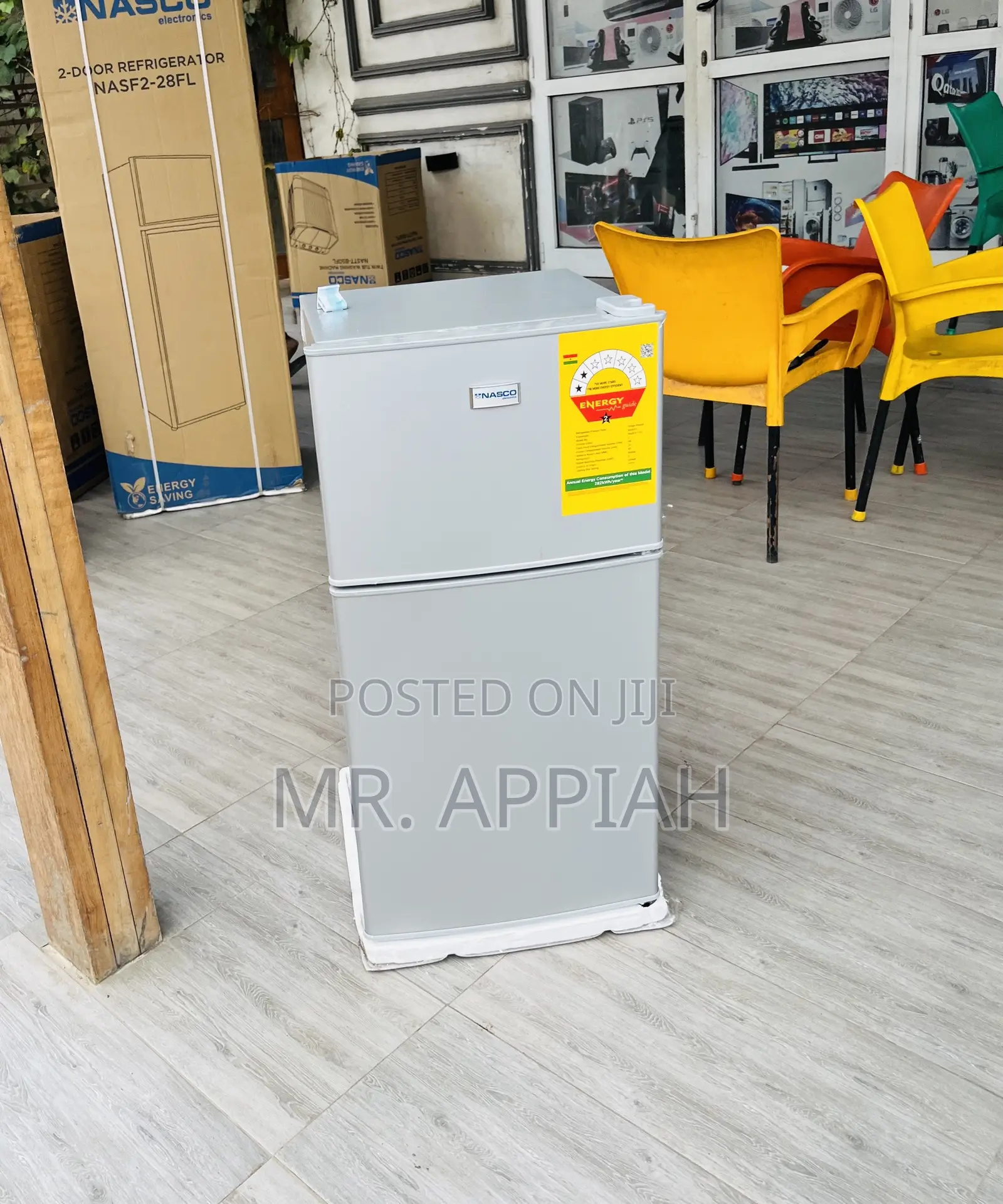 Super Chilling Nasco Nasf2-11fl 2 Door Table Top Fridge.