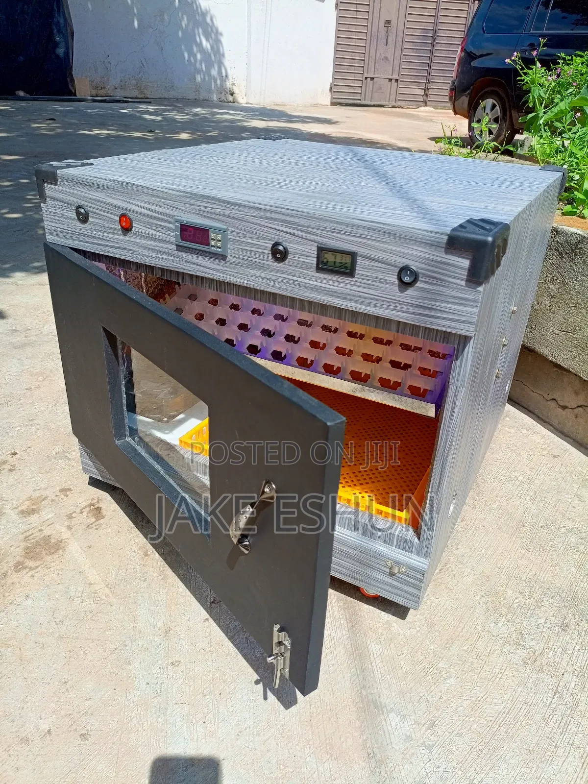 Portable Egg Incubator