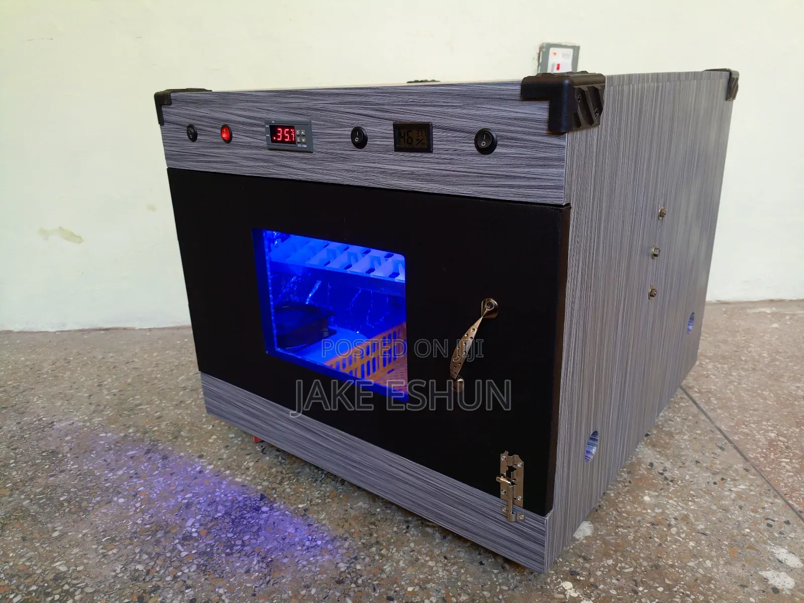 Portable Egg Incubator