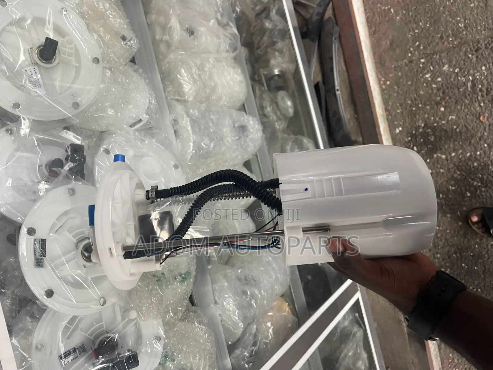 Mitsubishi L200 Fuel Pump