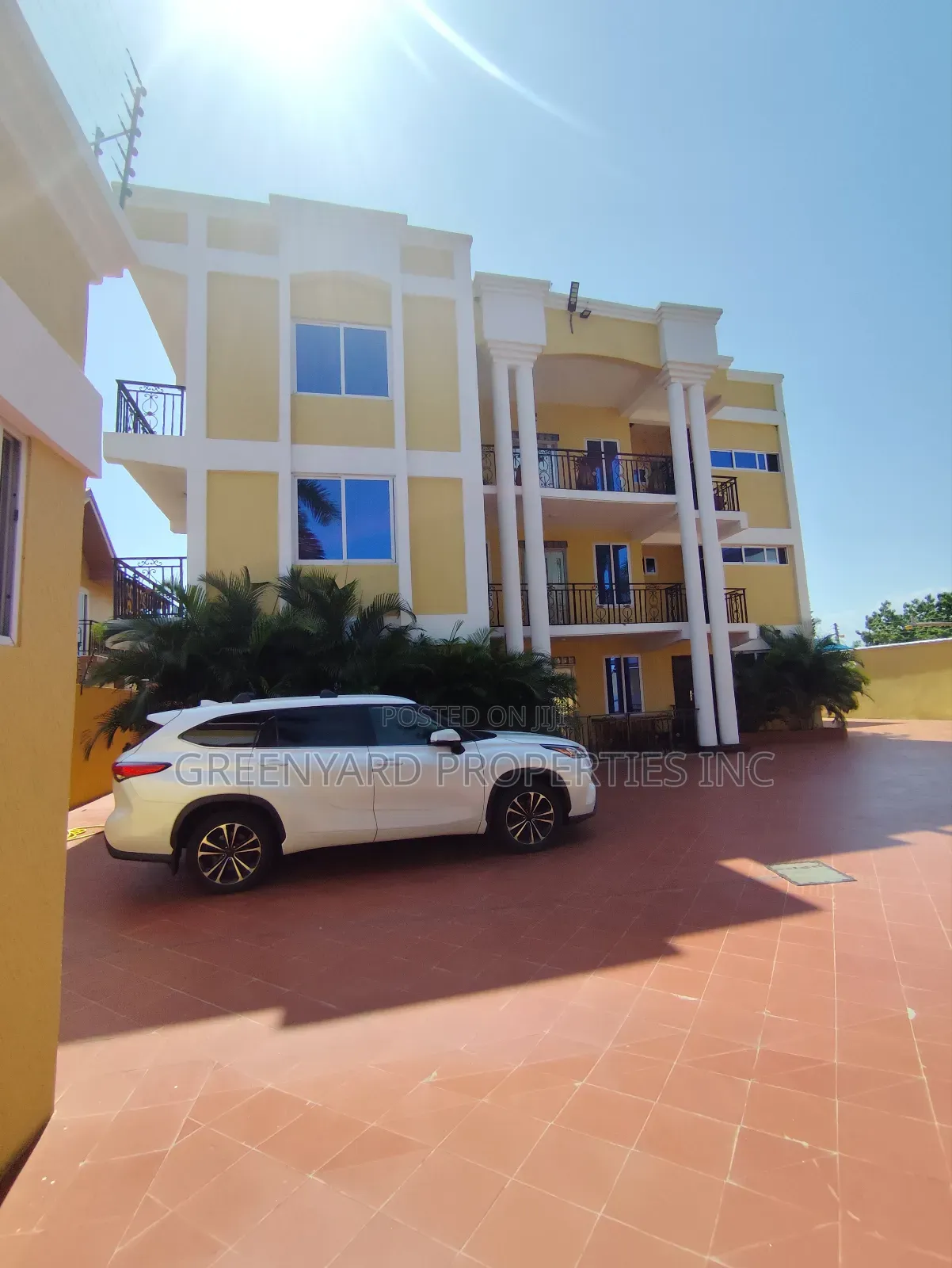 3bdrm Apartment in American House, East Legon for rent