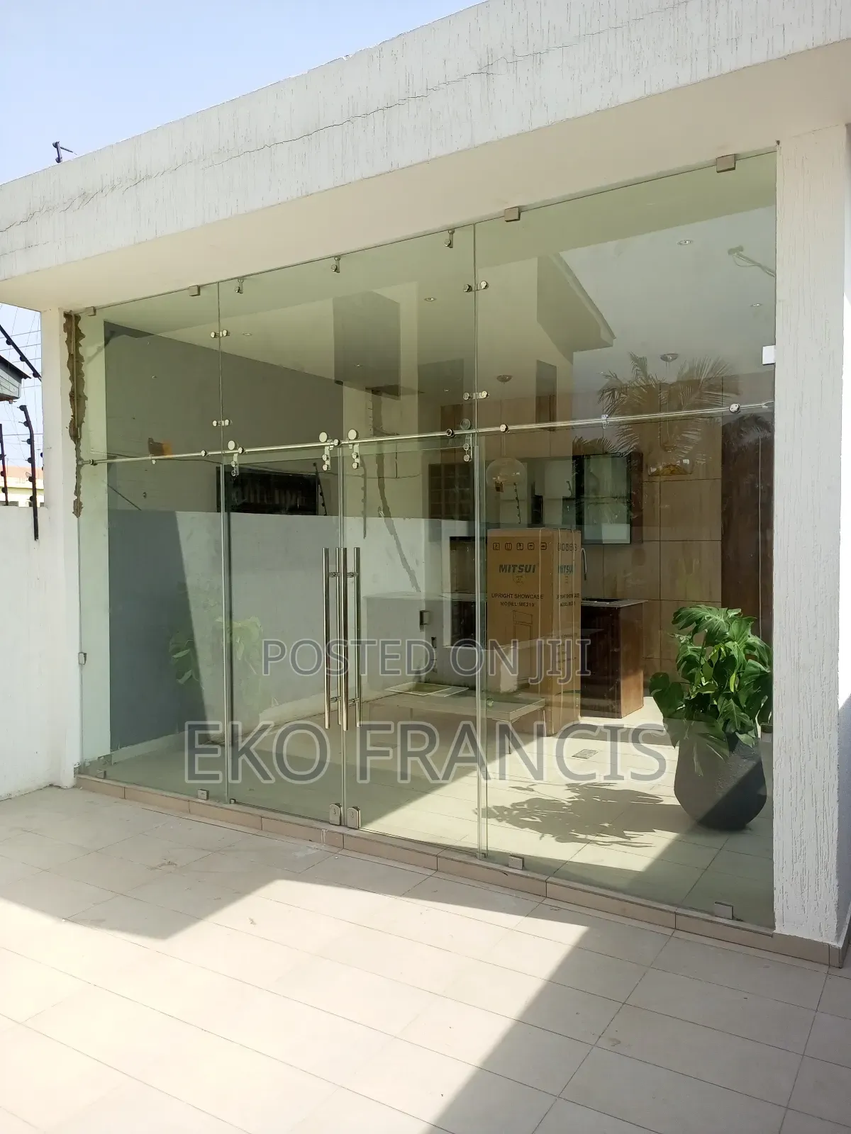 Frameless Glass Partition Classic