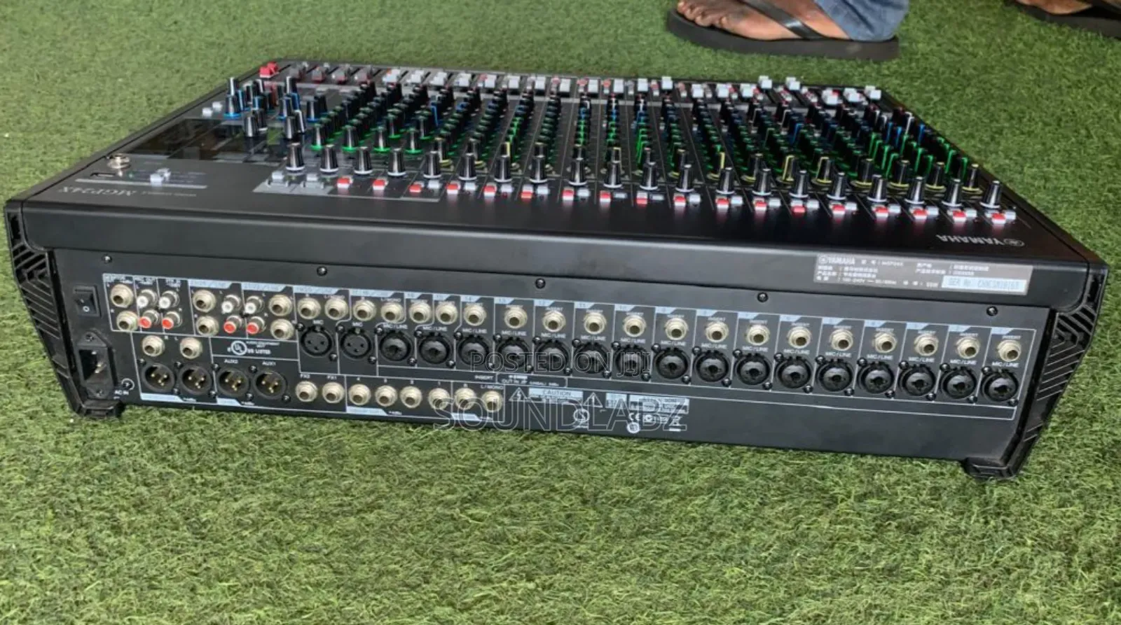 Yamaha Mgp24x Premium Mixer Console.
