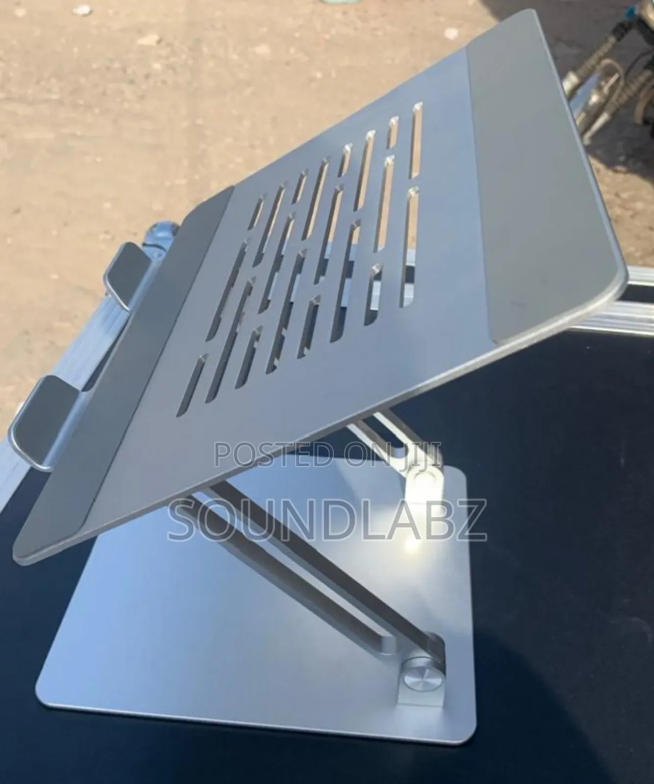 Ergonomic Laptop Stand