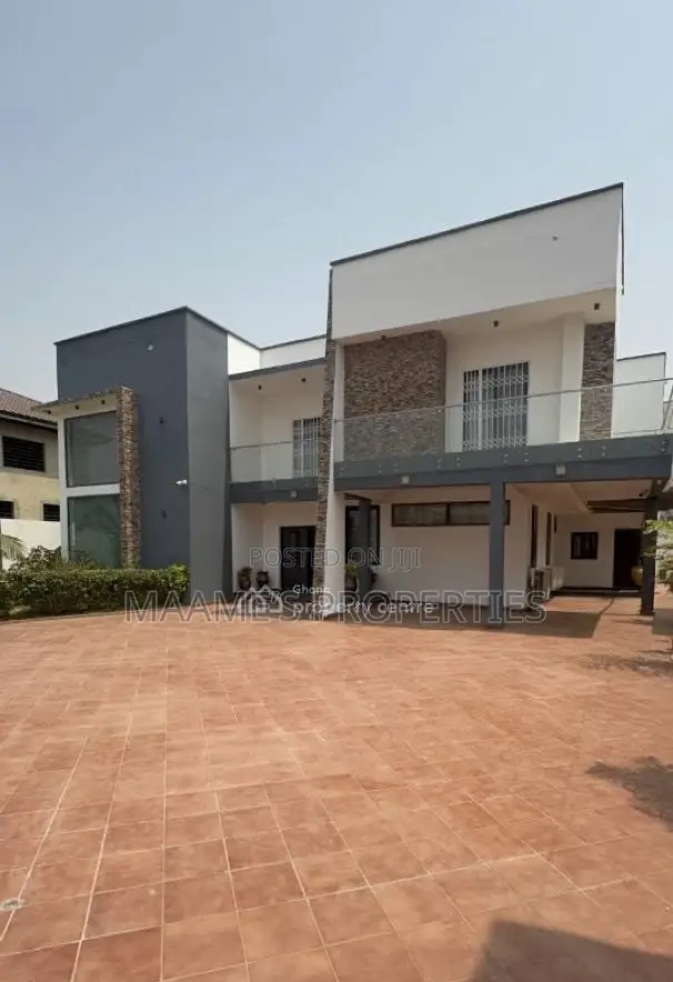 5bdrm Duplex in Ashaley Botwe for sale