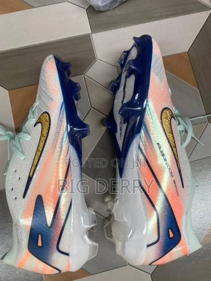 Nike Phantom Boots