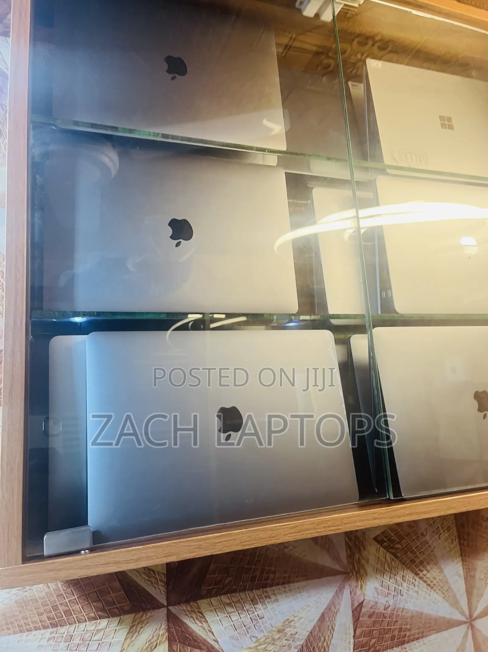 Laptop Apple MacBook Air 2019 8GB Intel Core i5 SSD 128GB