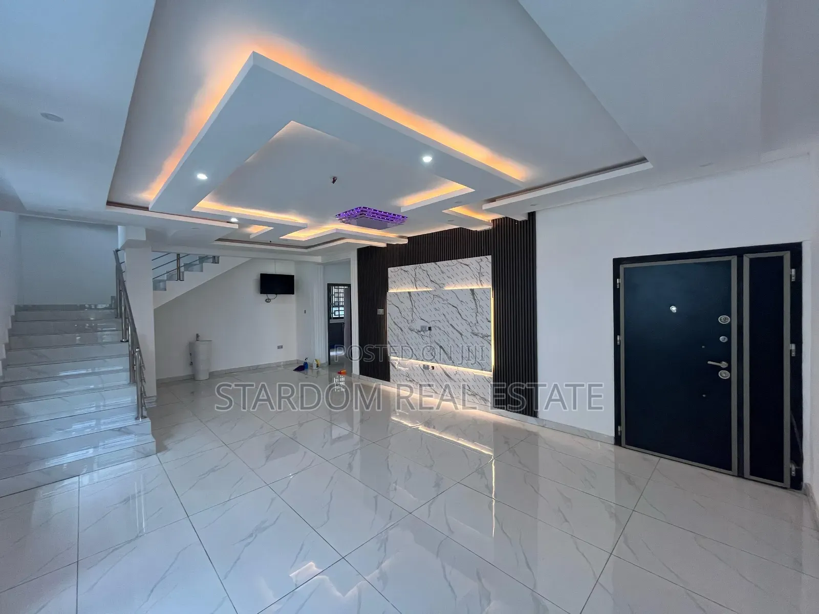 4bdrm Duplex in Ars, East Legon for sale