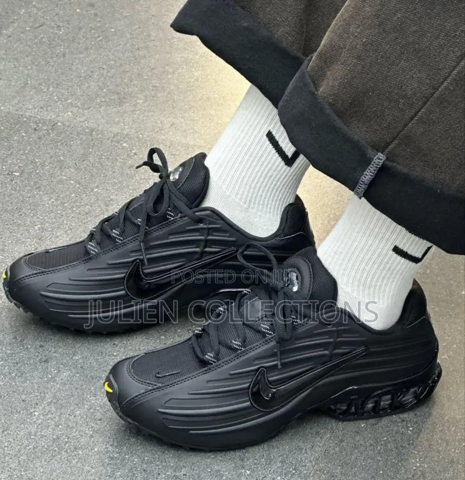 Nike Air Trainers Black and White