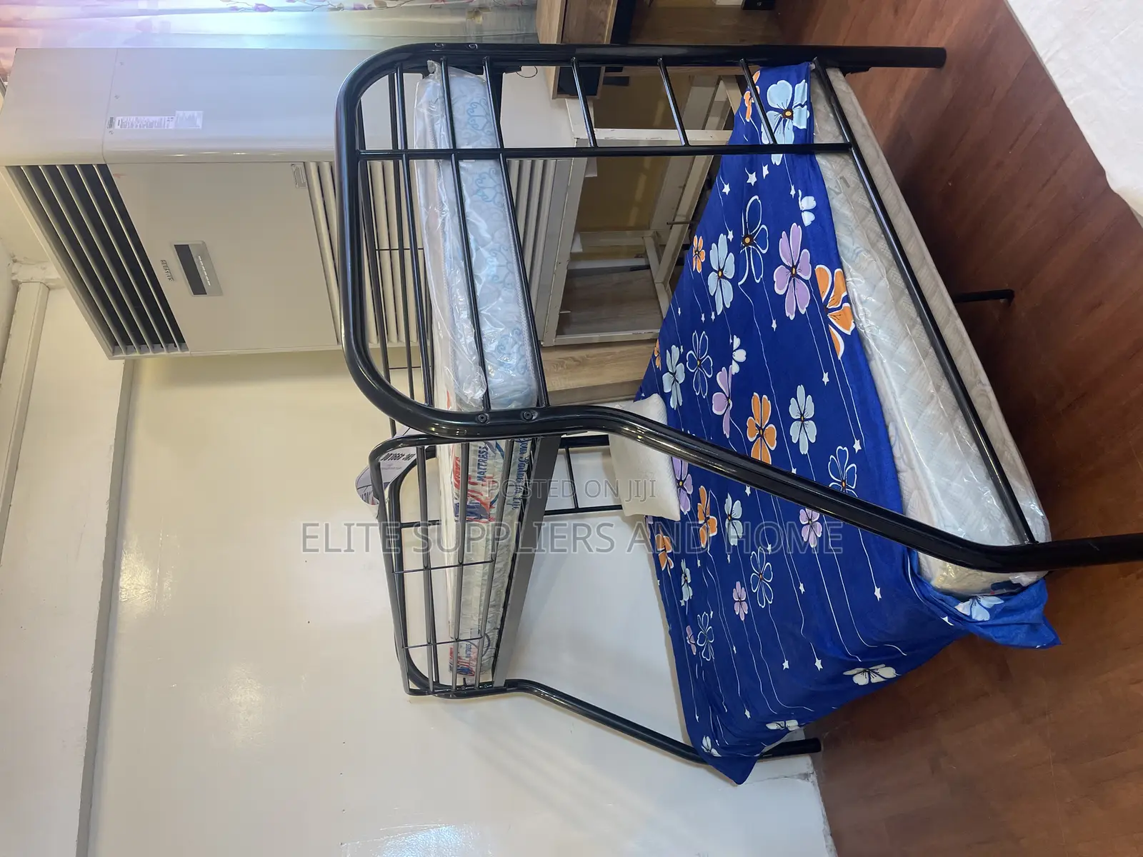 Metal Bunk Bed/ Twin Bed Double + 1 Half