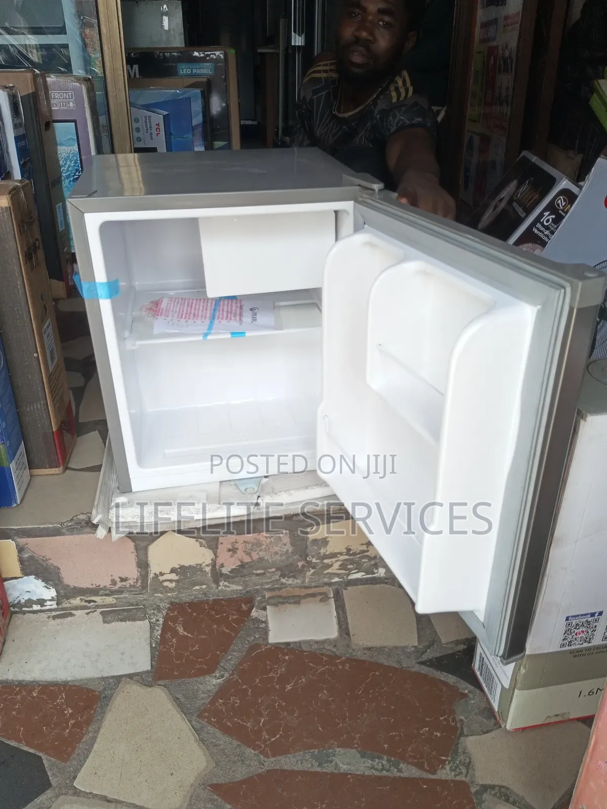 Smart Refrigerator - Bed Side 40 Litres