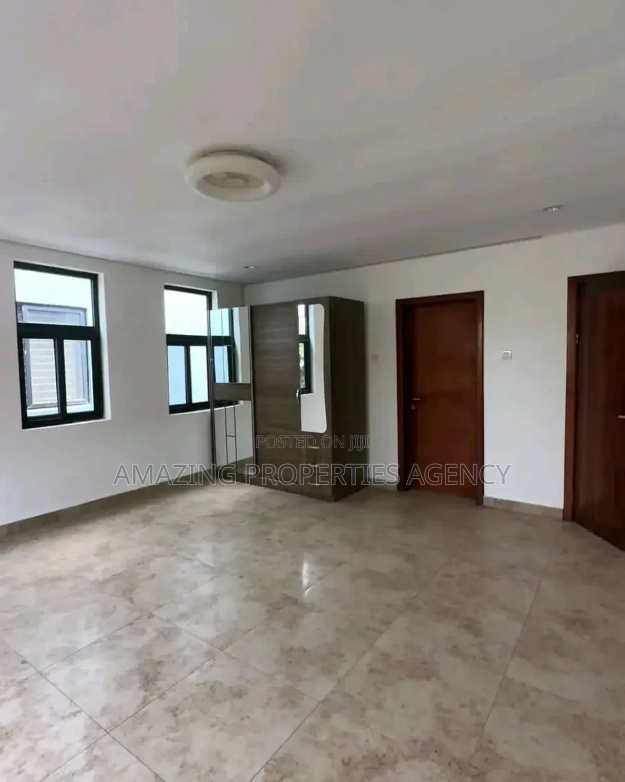 5bdrm House in Airport Residential Area for rent