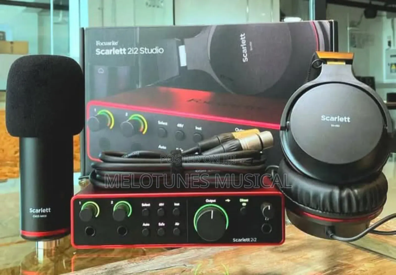 Focusrite Scarlett 2i2 4th Gen Usb Audio Interface Bundle