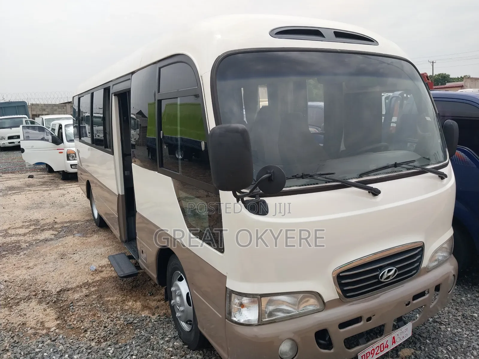 Hyundai County 2012 Beige