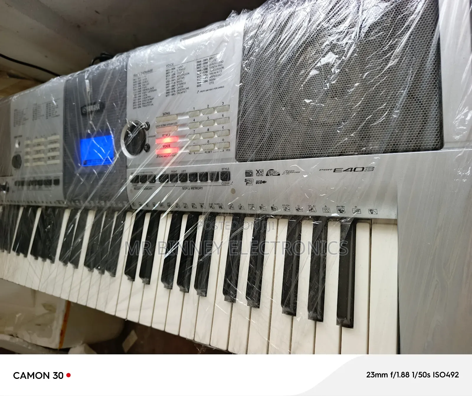 Yamaha E403