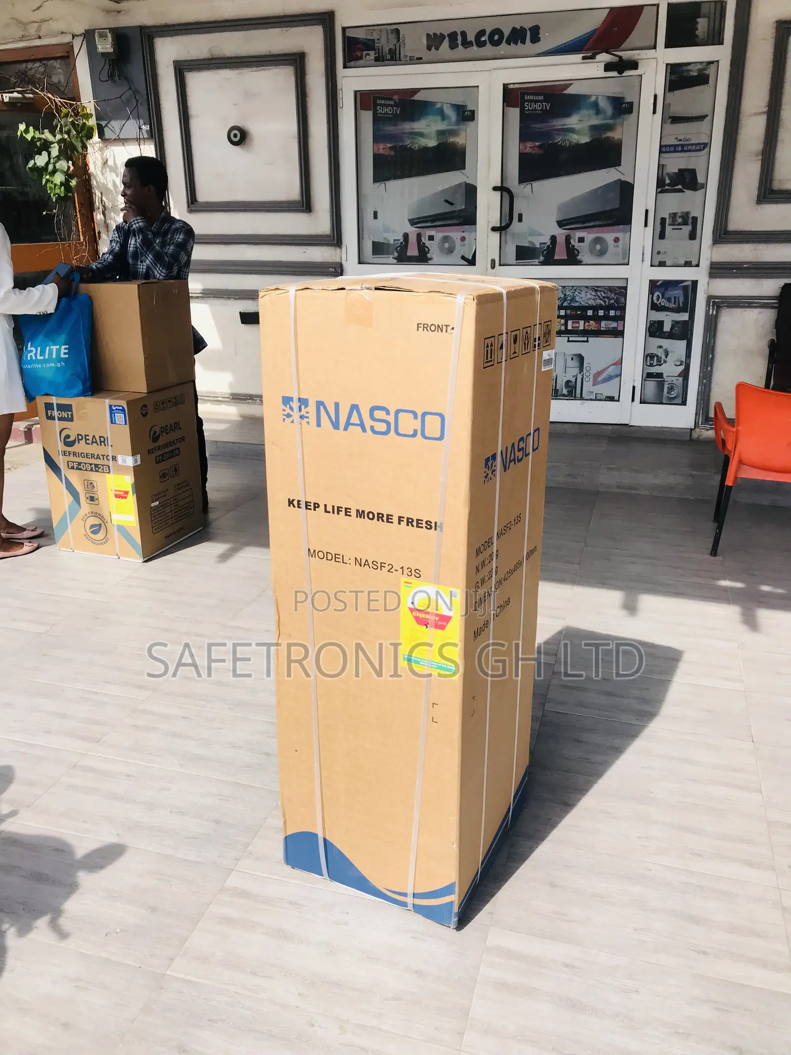 Nasco Lockable 136l Doubledoor Nas-13s Top Freezer Fridge