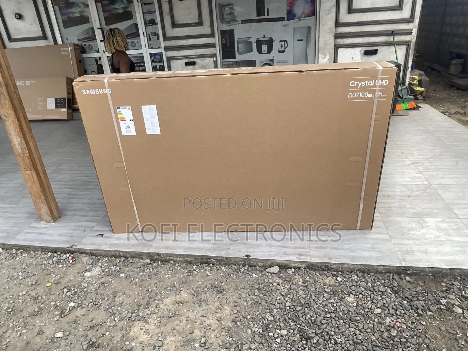 An Auto Game Mode Samsung Du7100 85"Uhd HDR Smart Tv 2024