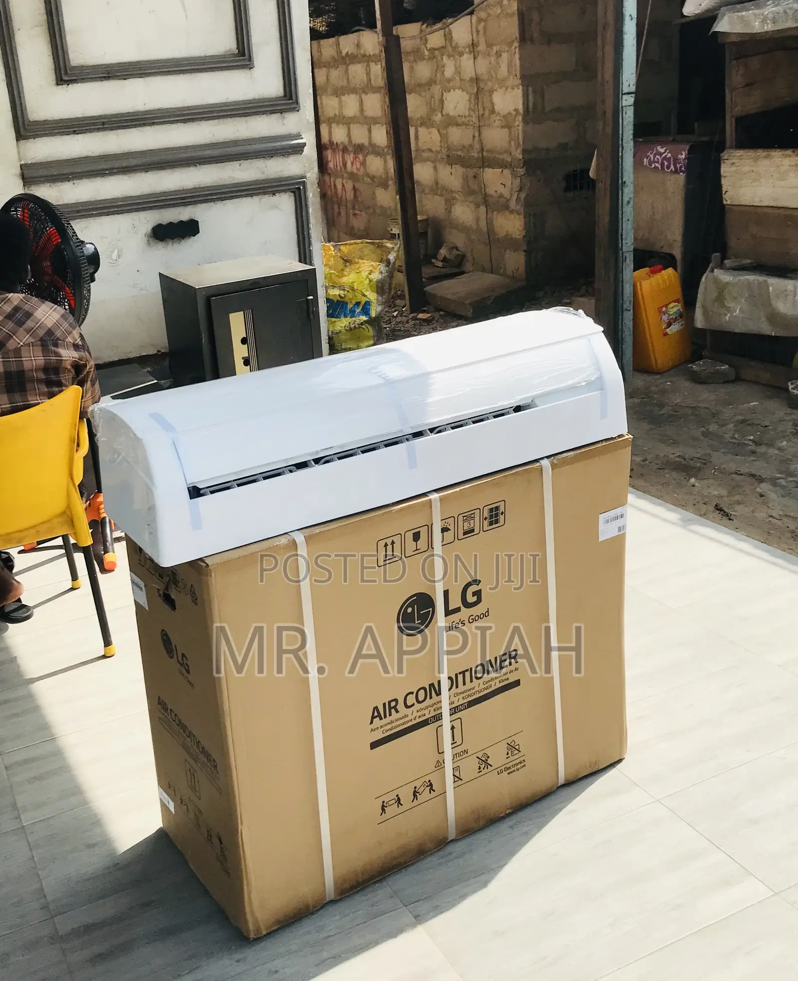 Get Premium Lg 2.0hp Non Inverter Air Conditioner.