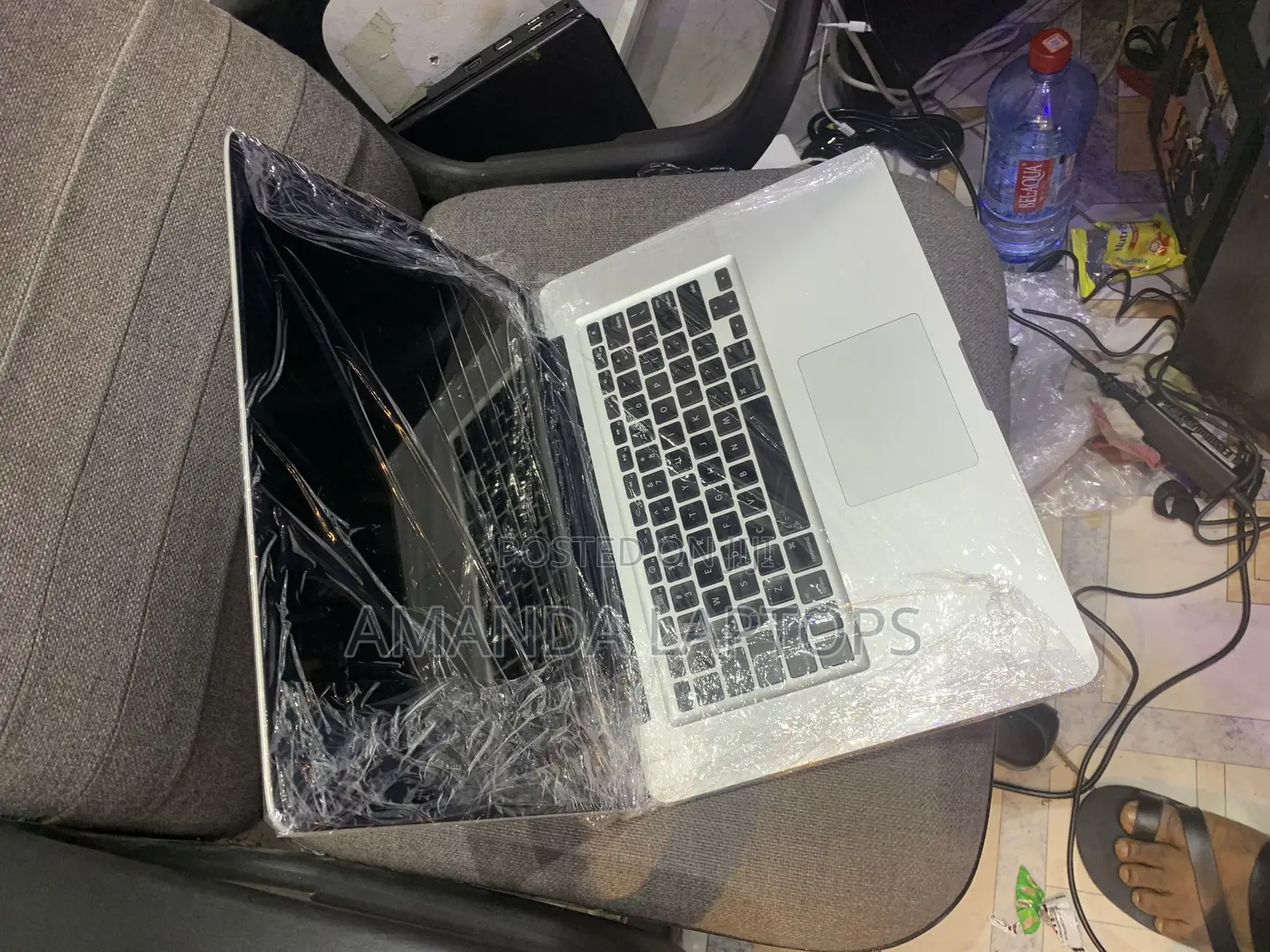 New Laptop Apple MacBook Pro 2010 4GB Intel Core 2 Duo HDD+SSD 128GB
