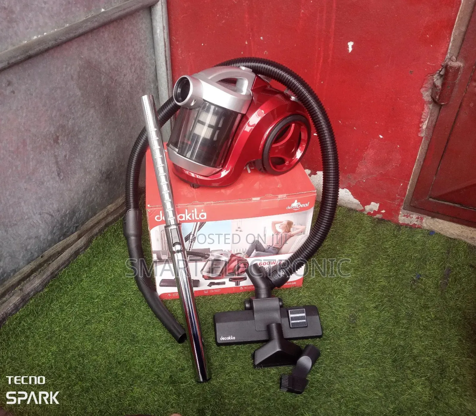 Clean the Room With Decakila Vacuum Cleaner Decakila Vacuum