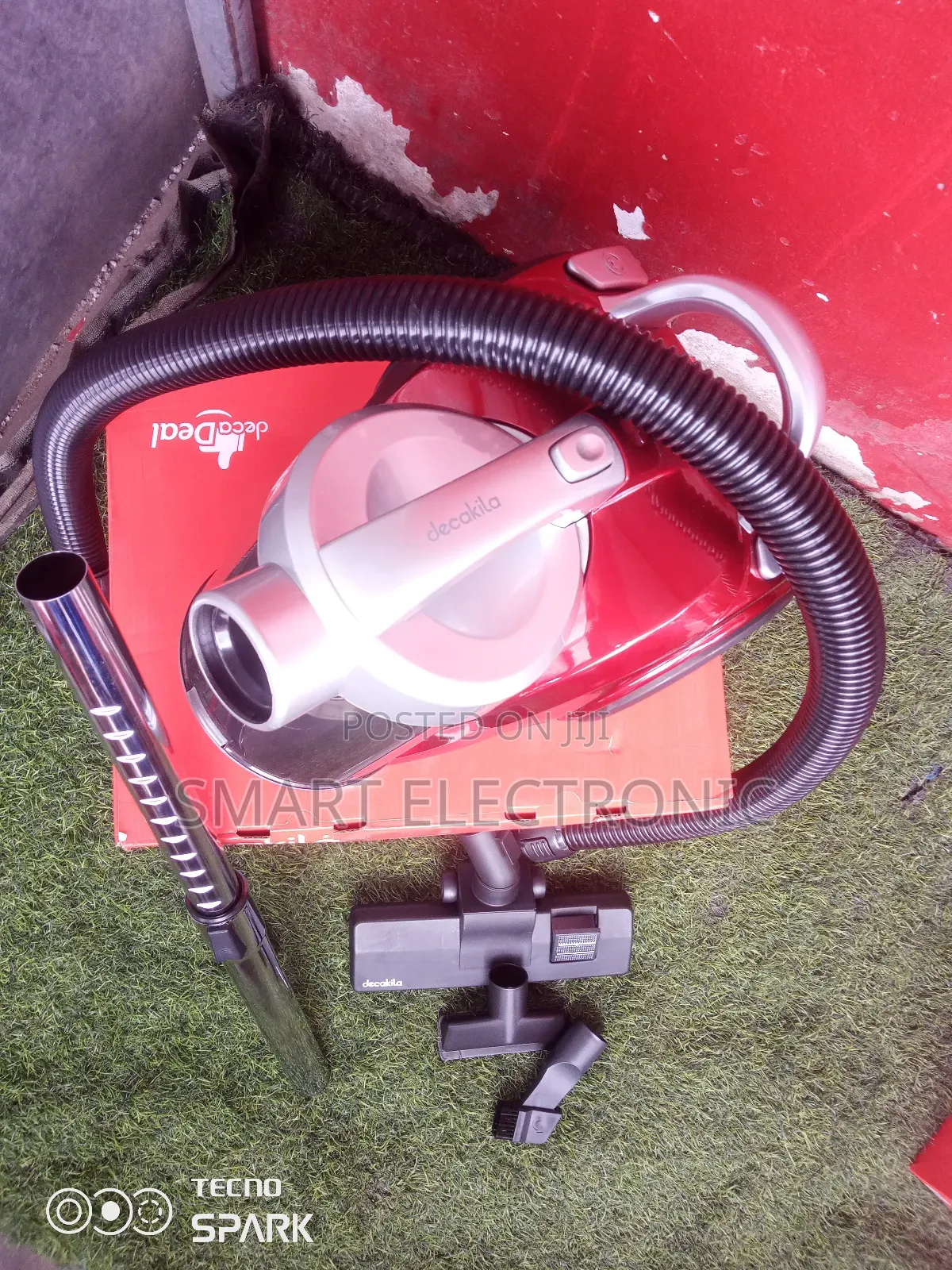 Easy Carrying and Powerful Decakila Vacuum Cleaner 1600w