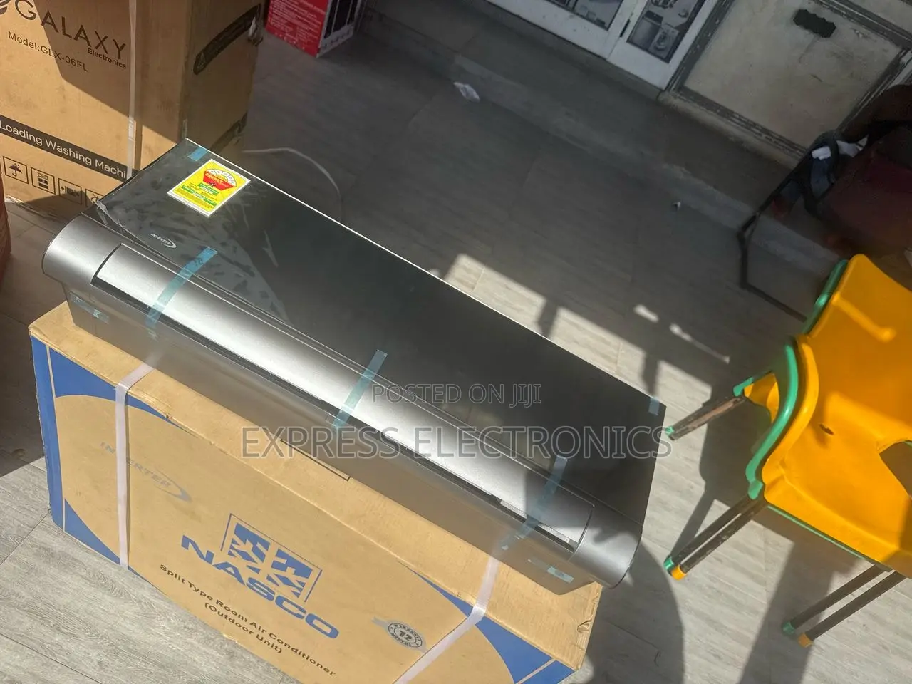 1.5hp v Shape Split Nasco Black Plus Vertu Mirror