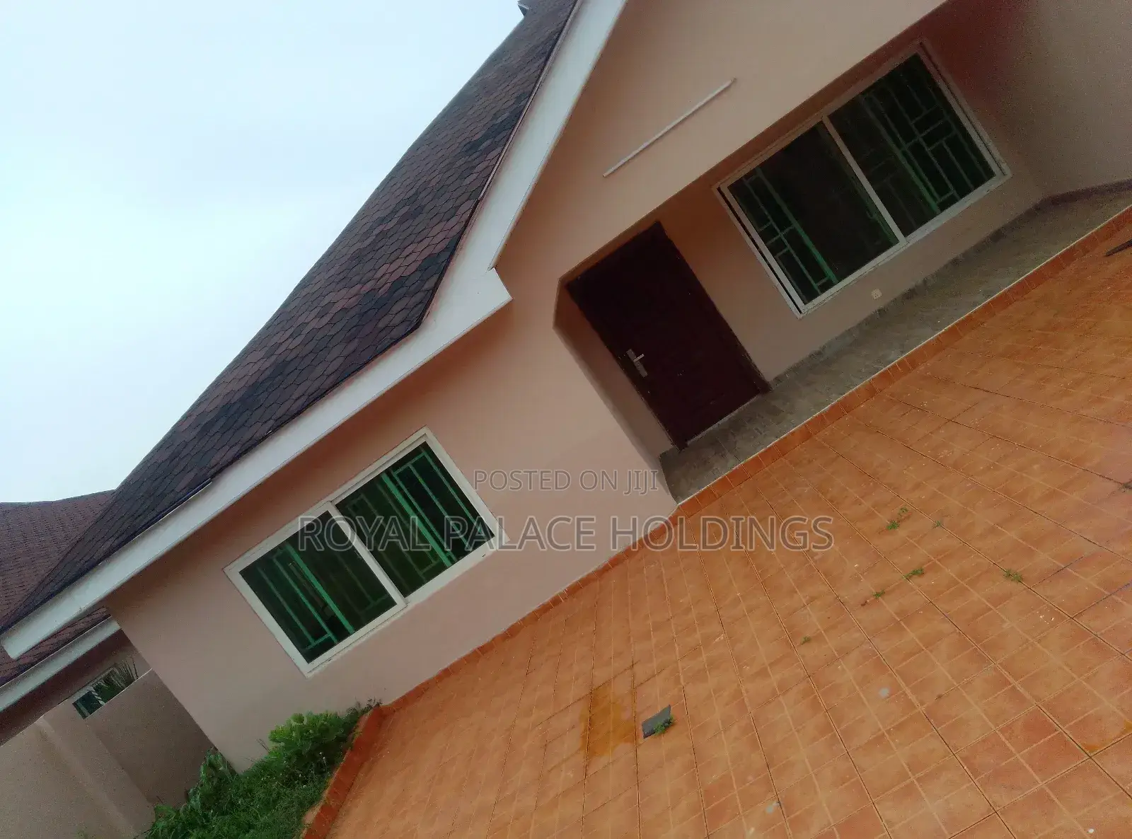3bdrm House in Amrahia, Adenta for rent