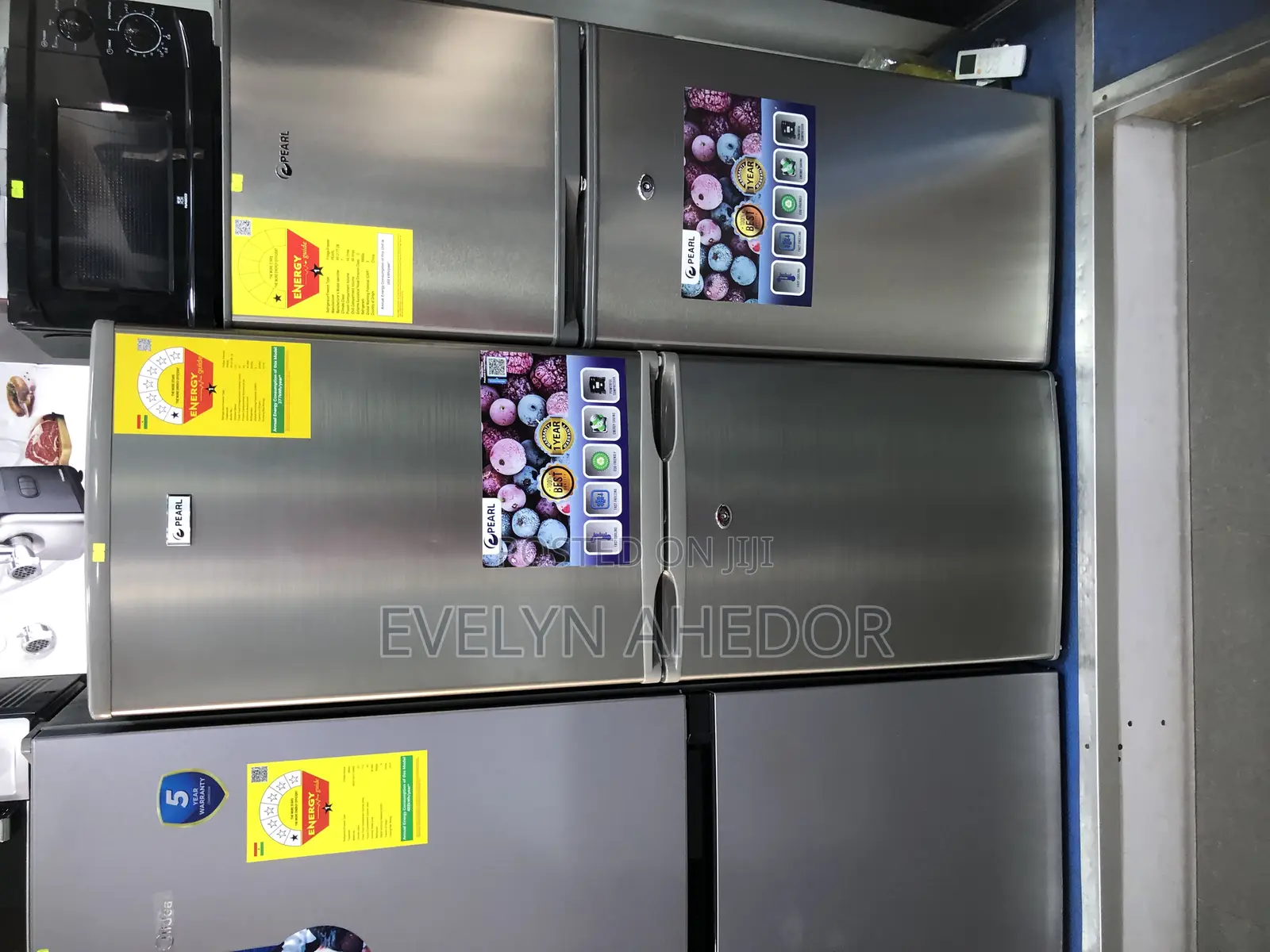 Bottom Freezer Pearl Fridge 142 Liters Available as Seen