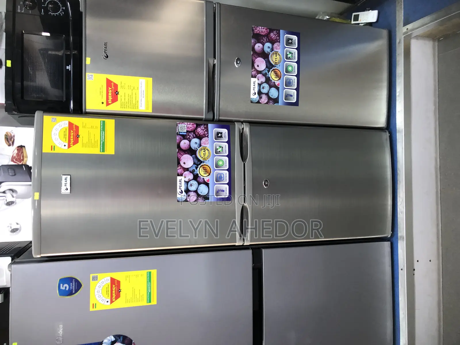 Bottom Freezer Pearl Fridge 142 Liters Available as Seen