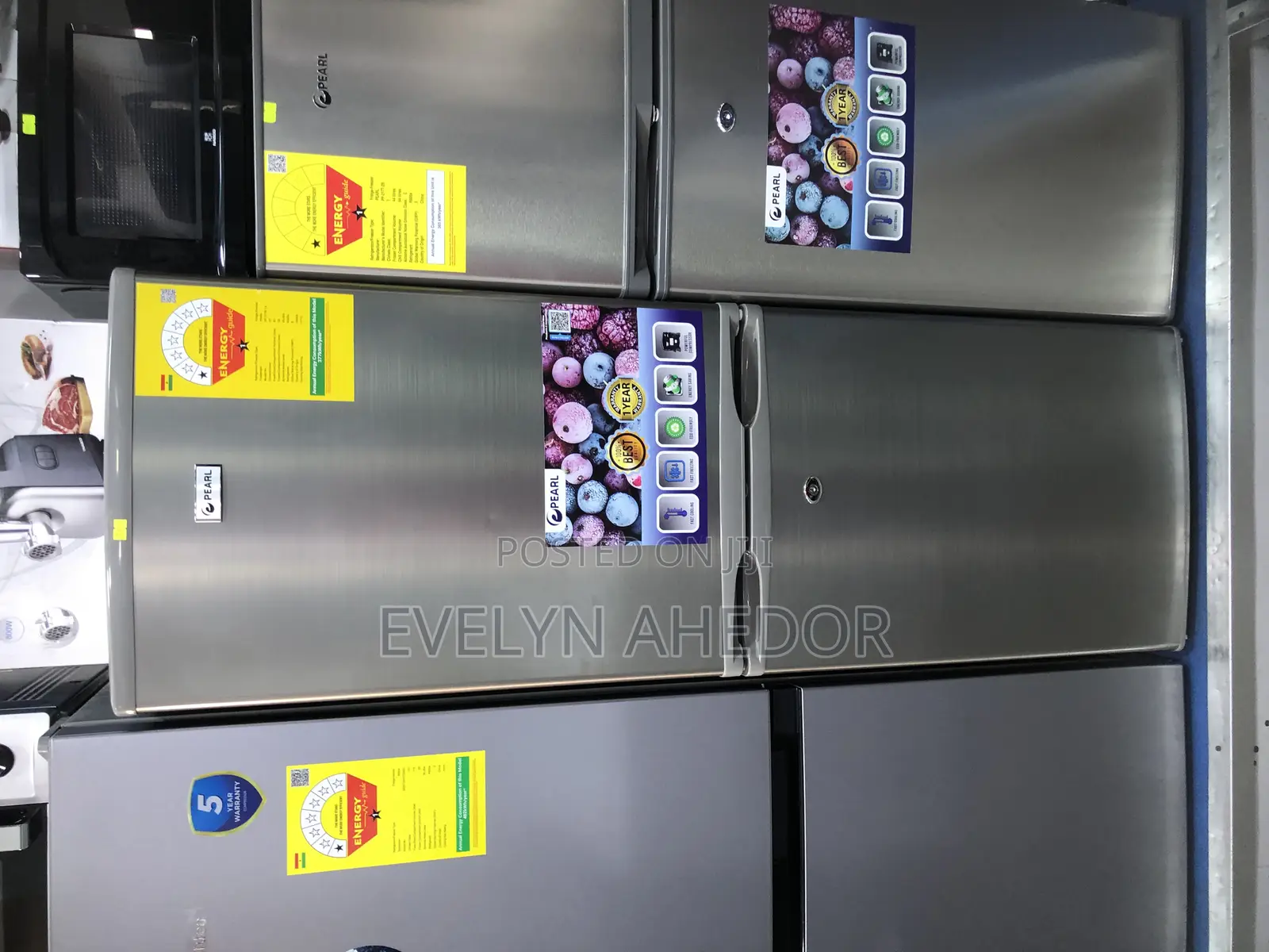 Bottom Freezer Pearl Fridge 142 Liters Available as Seen