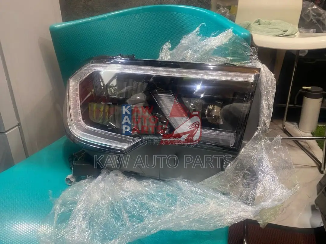 2018,2019,2020,2021,2022 Headlight for Toyota Sequoia