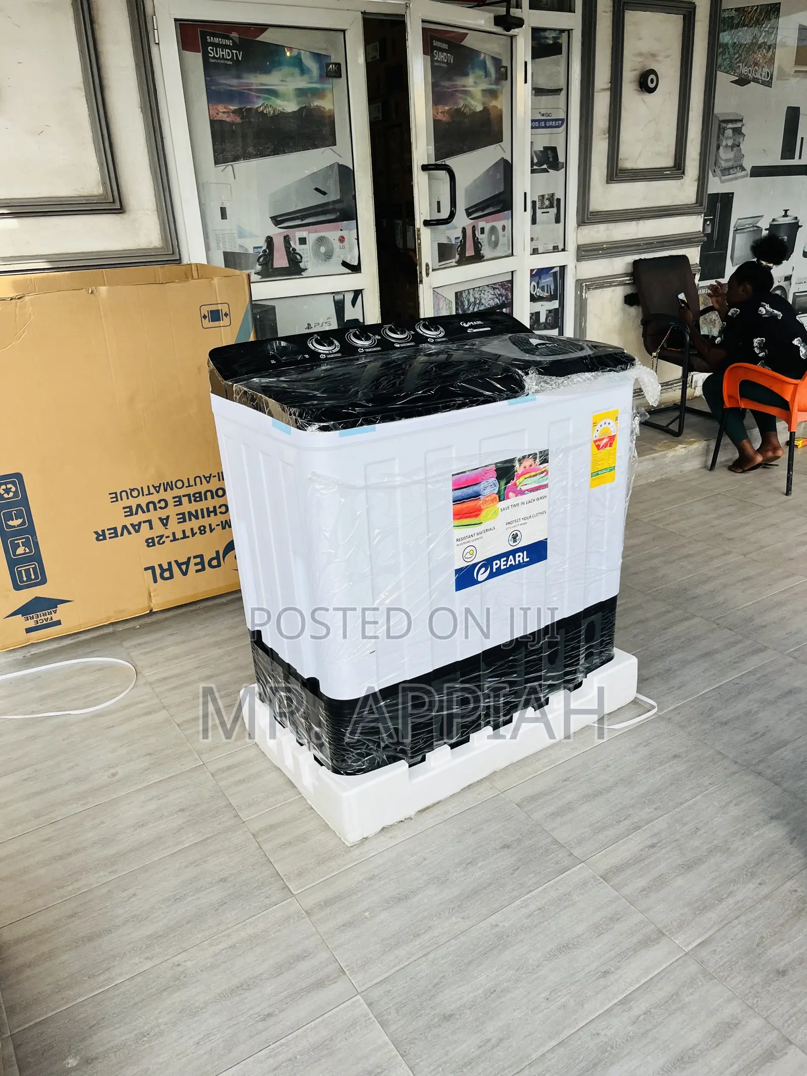 Wash and Spin Pearl 18kg Twin Tub Electric Washing Machine.