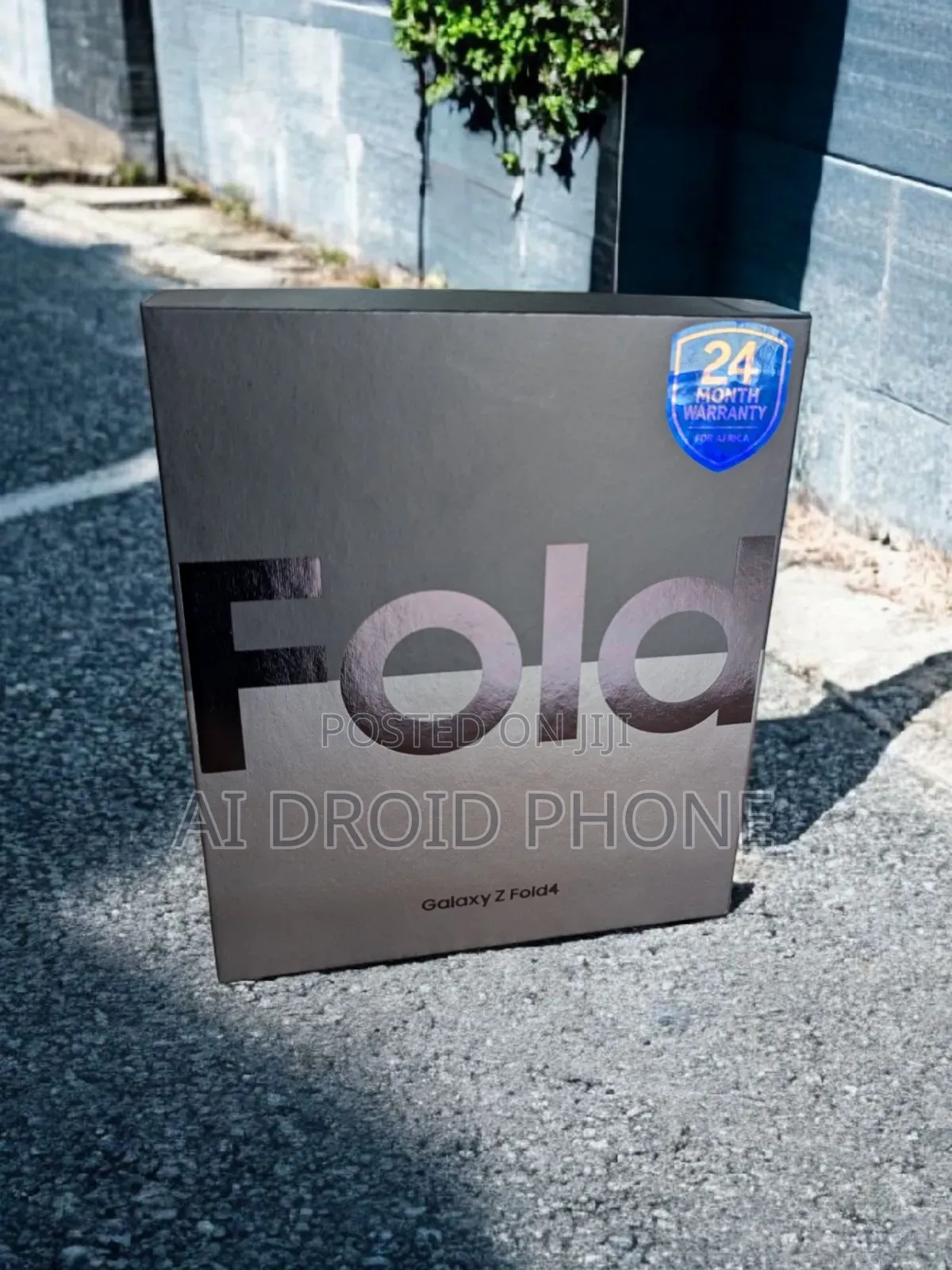 New Samsung Galaxy Z Fold4 256 GB Gold