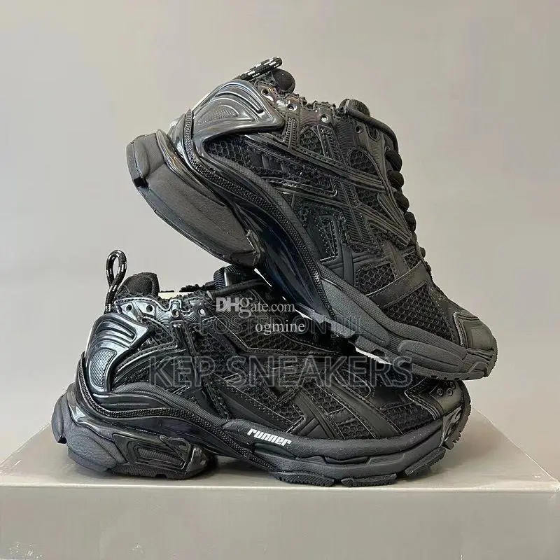 Balenciaga Runner