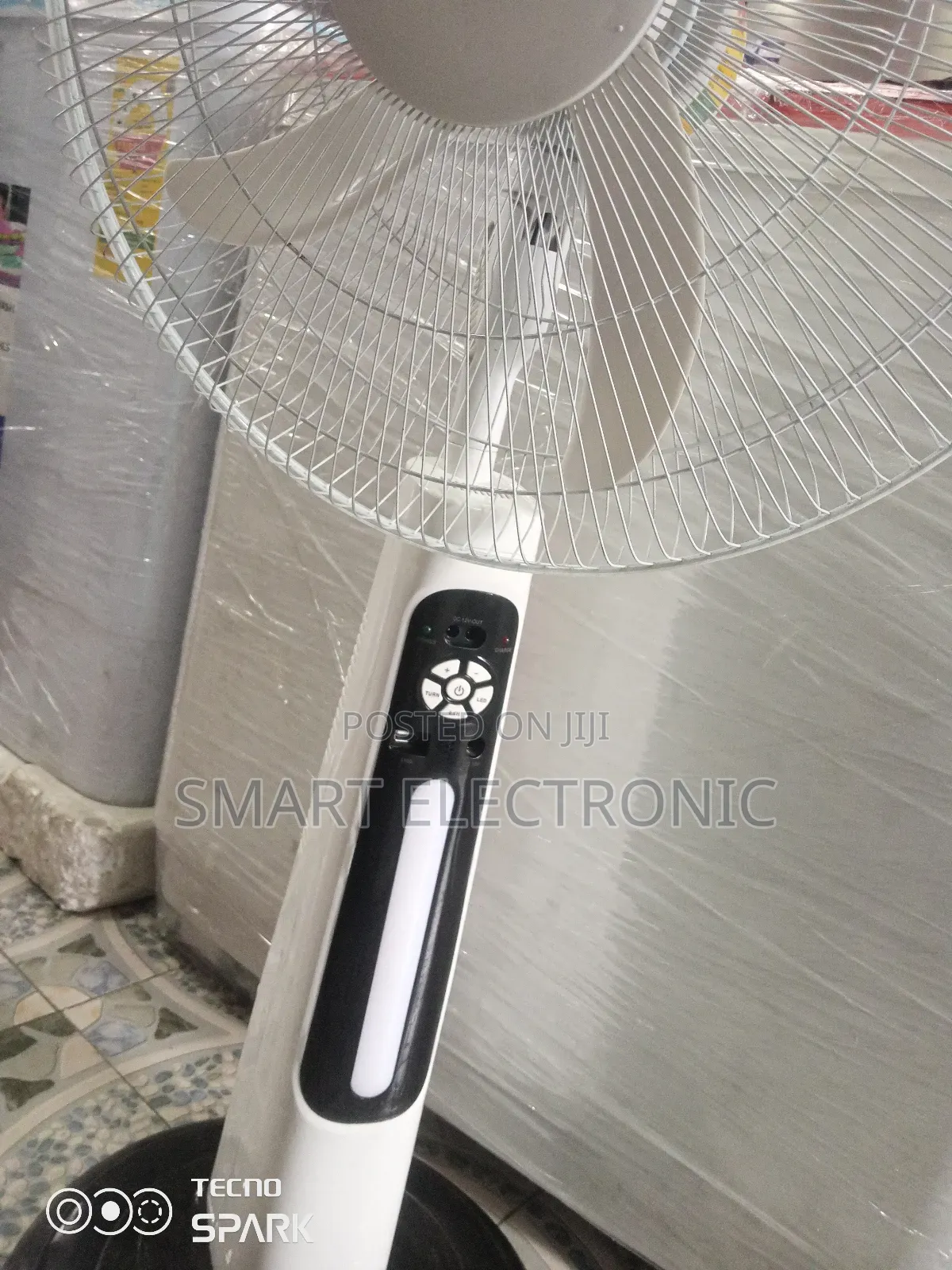 H a 300a-18 Standing Fun With Led Light