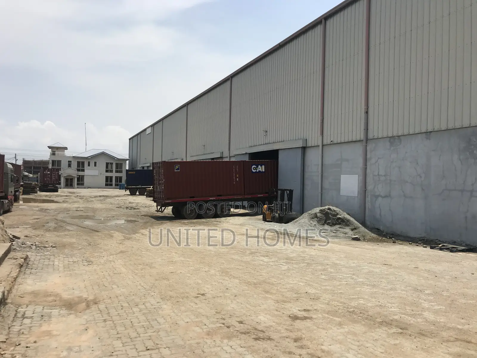 Tema 4000 Square Meters Warehouse for Rent