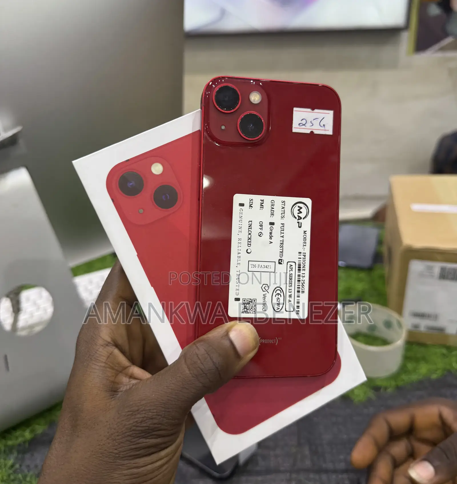New Apple iPhone 13 128 GB Red