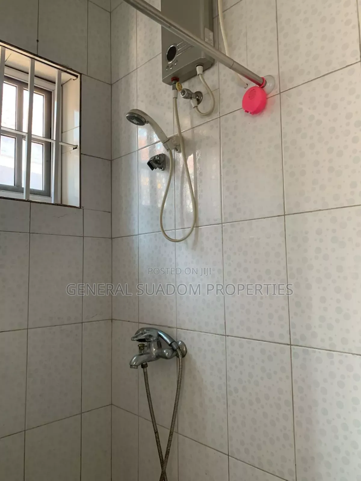 3bdrm Apartment in Suadom Properties, Baatsona Total for rent