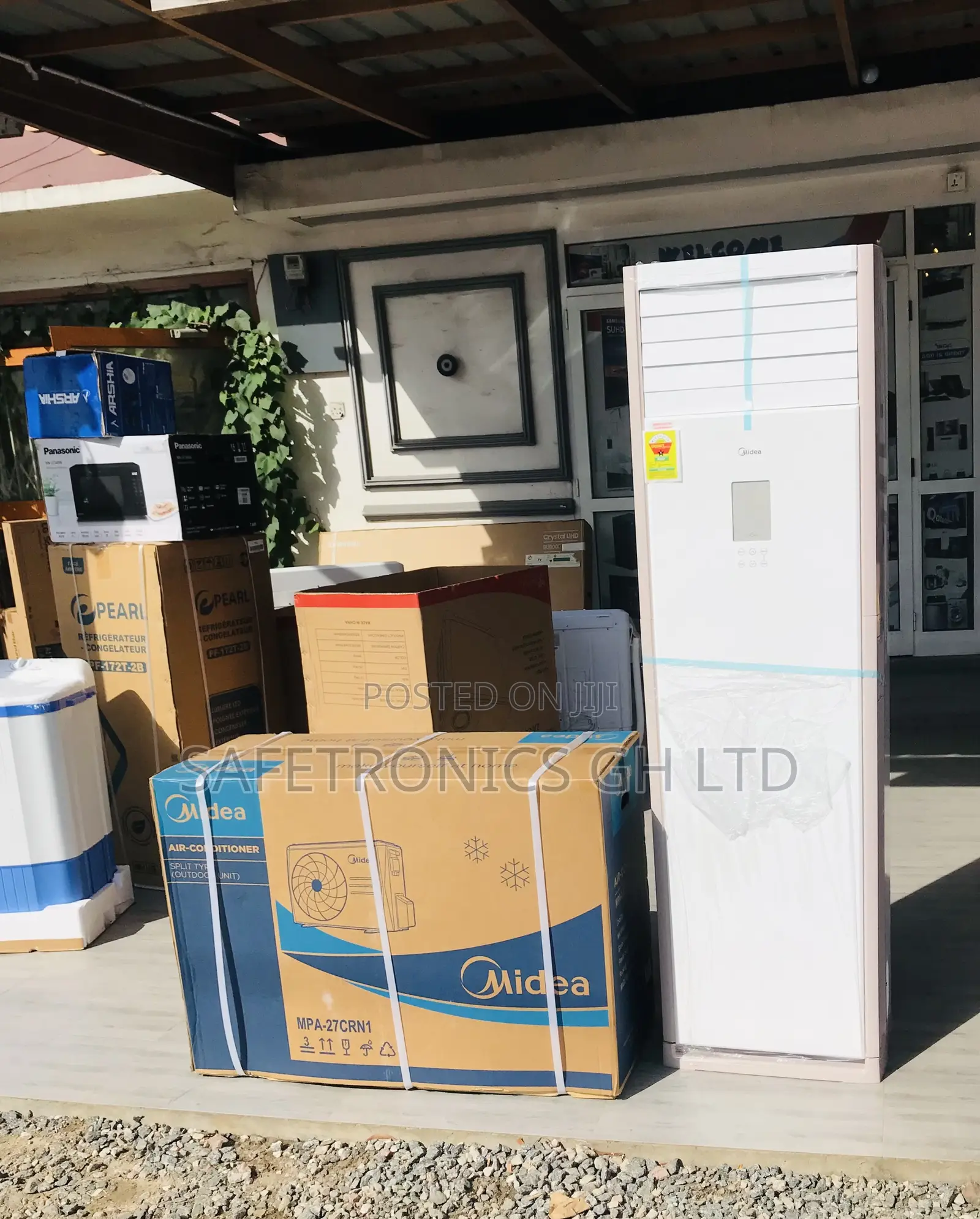 Ecocooler Midea White Standing Floor 2.5 Horsepower Ac