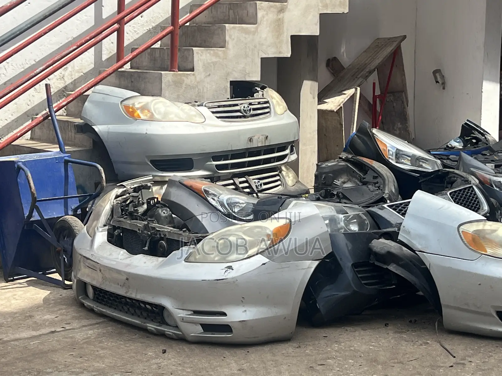 Toyota Corolla 2005 Front Cut Available