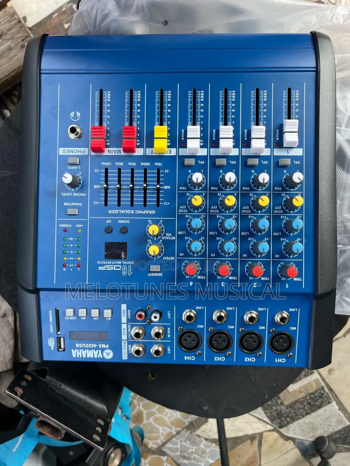 Yamaha PMX-402dusb 4-Channel Powered Mixer