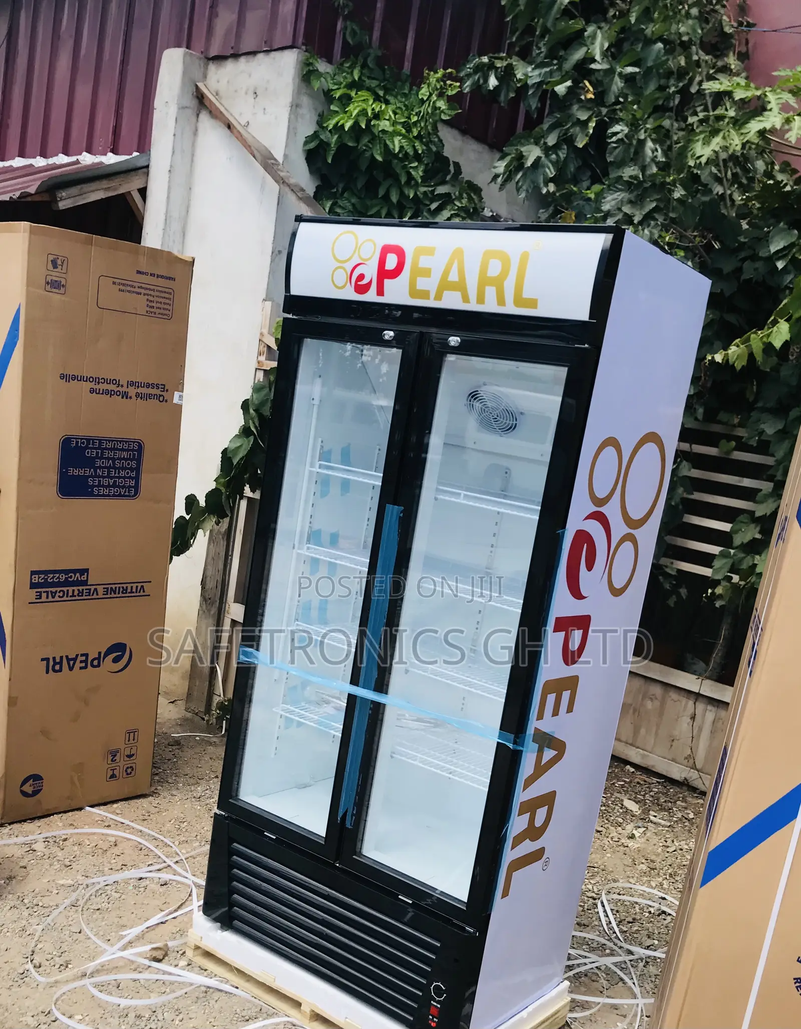 Pearl Aquachill Doubledoor PVC-622 Display Glass Fridge