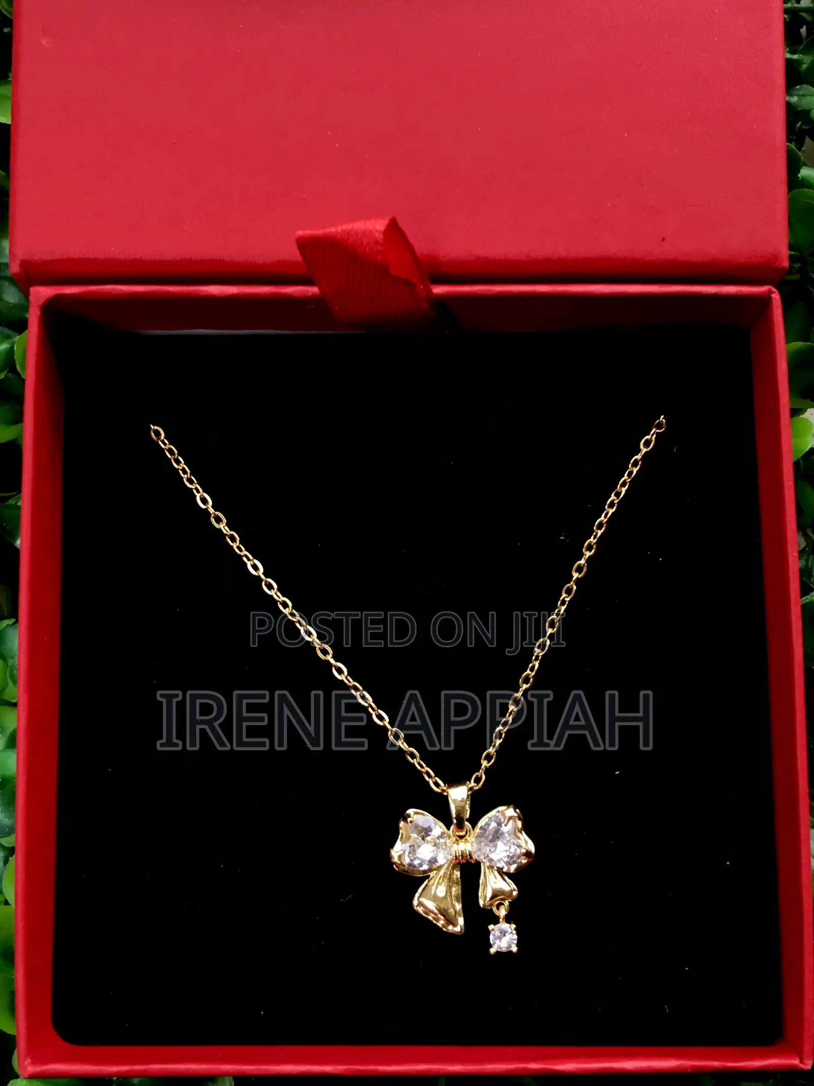 Elegant Womens’ Necklaces