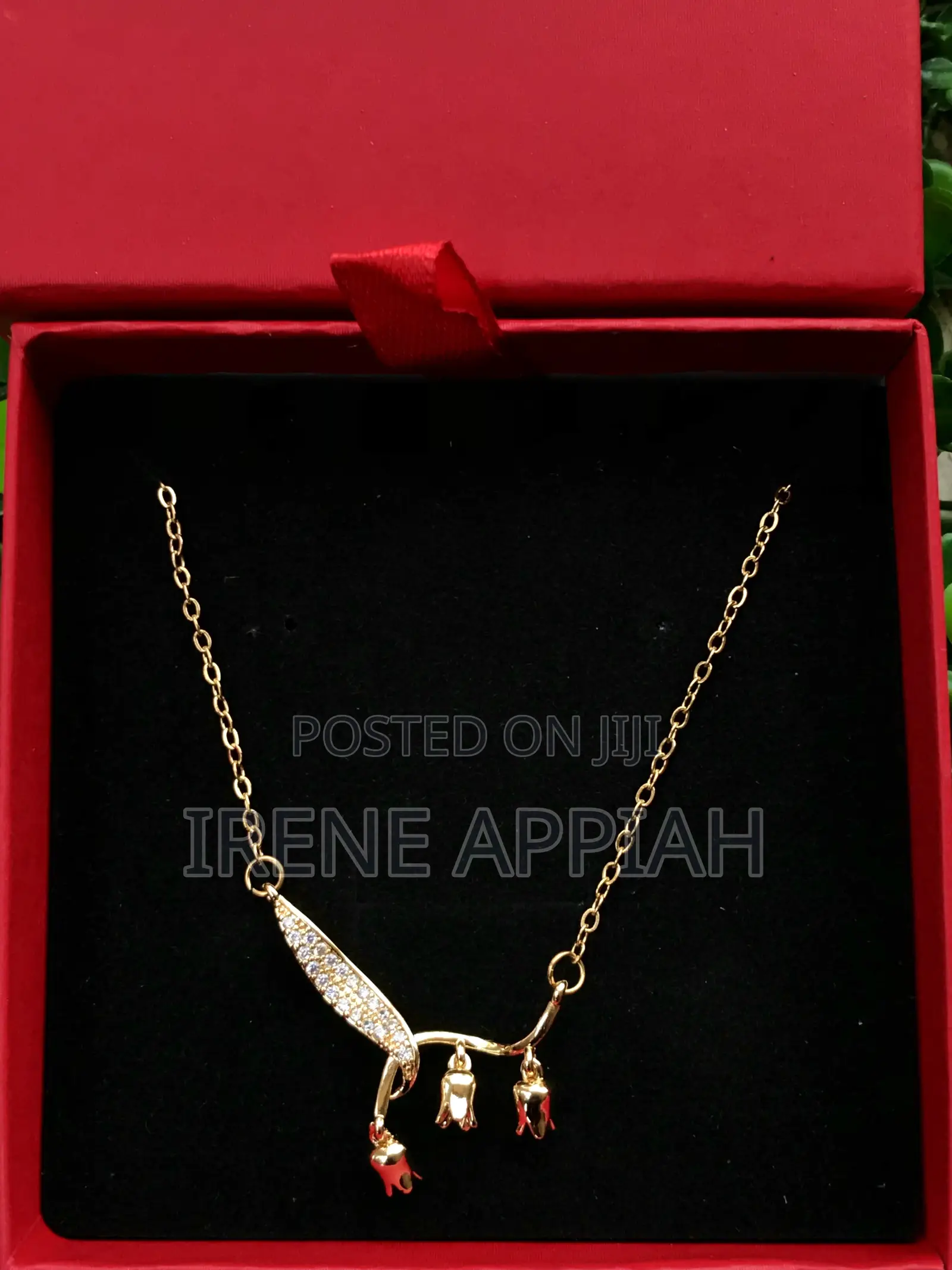 Elegant Womens’ Necklaces
