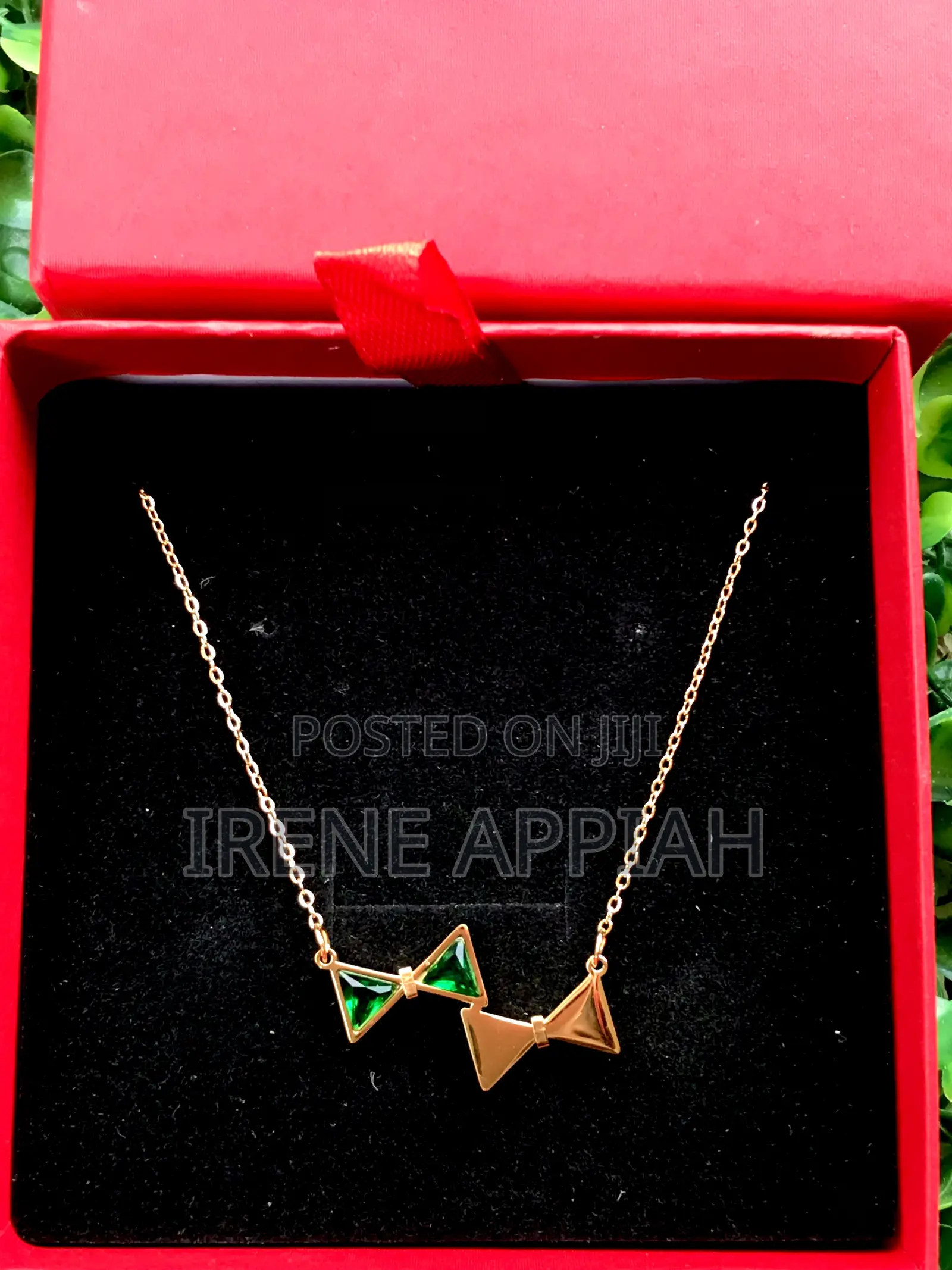 Elegant Womens’ Necklaces