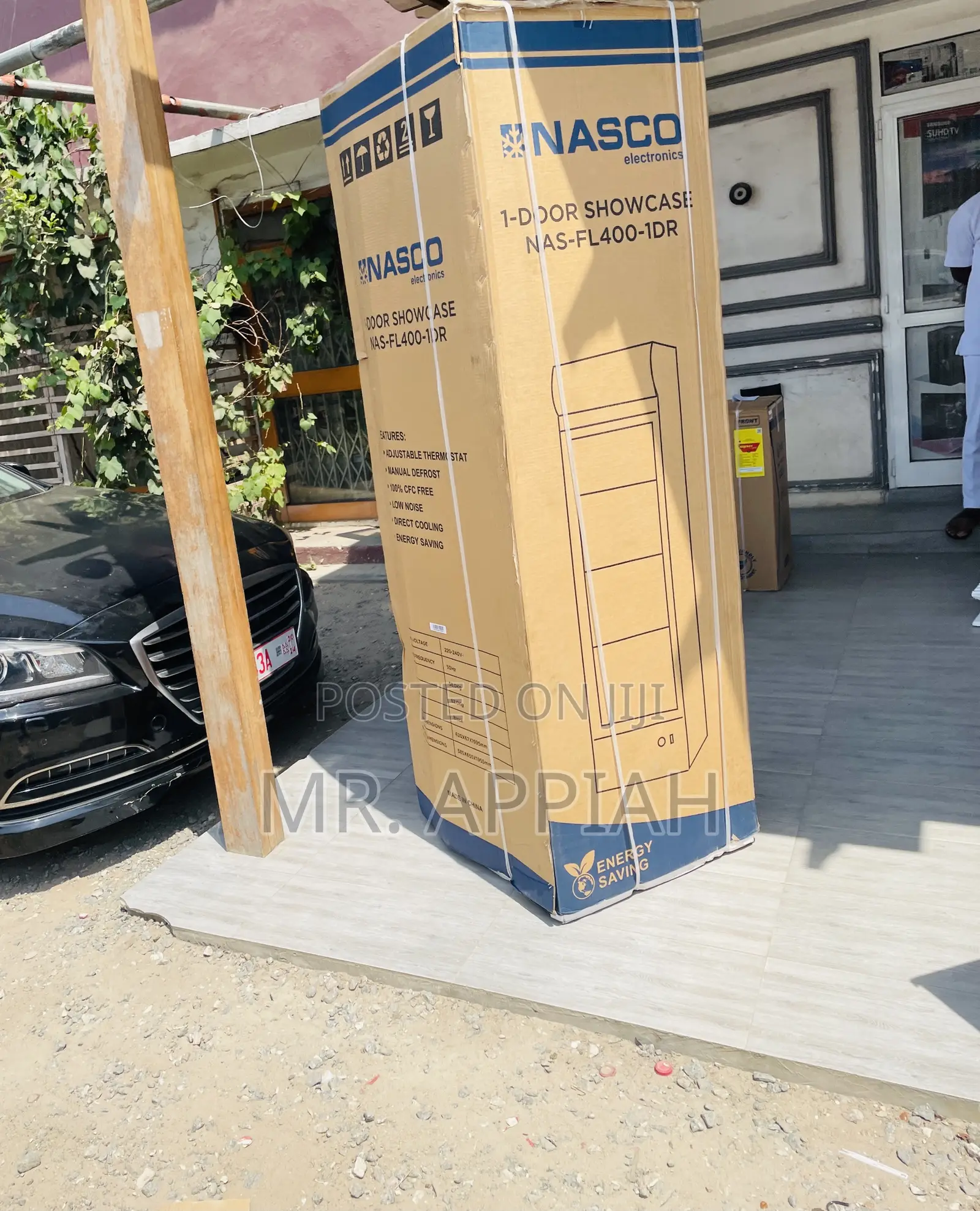 Choose Nasco Nas-Fl360-1dr 1 Door Display Refrigerator.