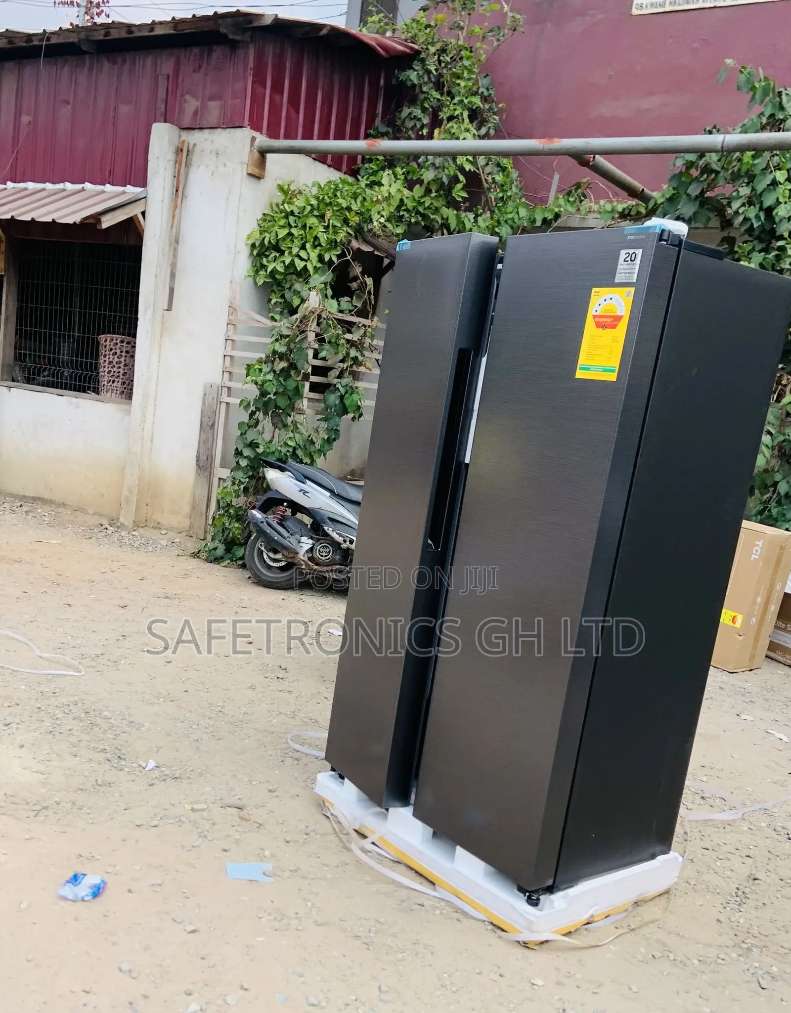 Grab Lastest Samsung Dark Grey Doubledoor Fridge