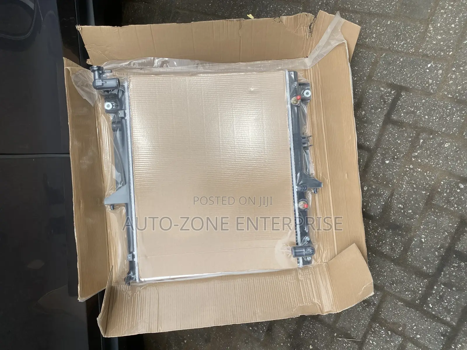 Mitsubishi L200 2008 Radiator Tank/Water Tank