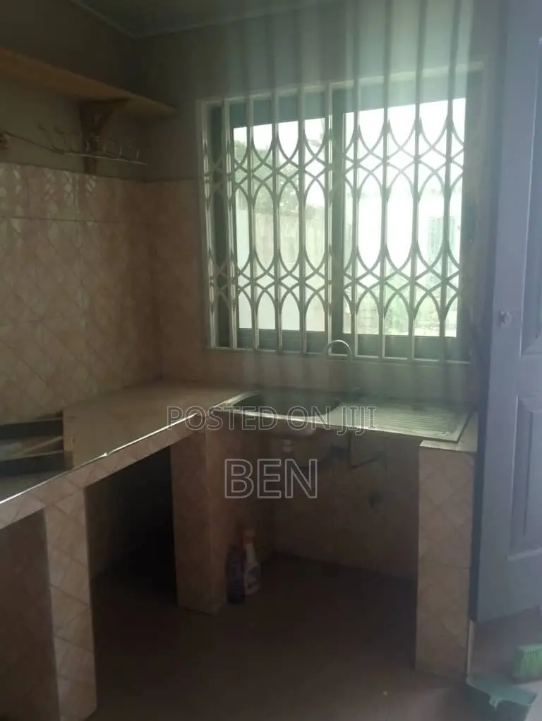 1bdrm Apartment in Mile 7 Chantan, Achimota for rent
